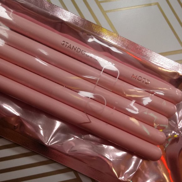 π¦5/$25 MOTD COSMETICS In A Blush Blending Eye Brush Set NEW - Picture 6 of 7